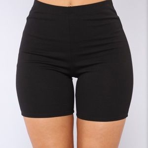 Classic Mini Biker Shorts - Black